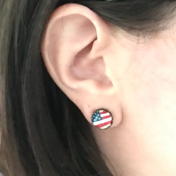 American Flag Patriotic Stud Earrings - Picture 4 of 5